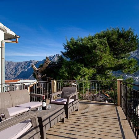 Lana Apartment Prčanj Екстериор снимка